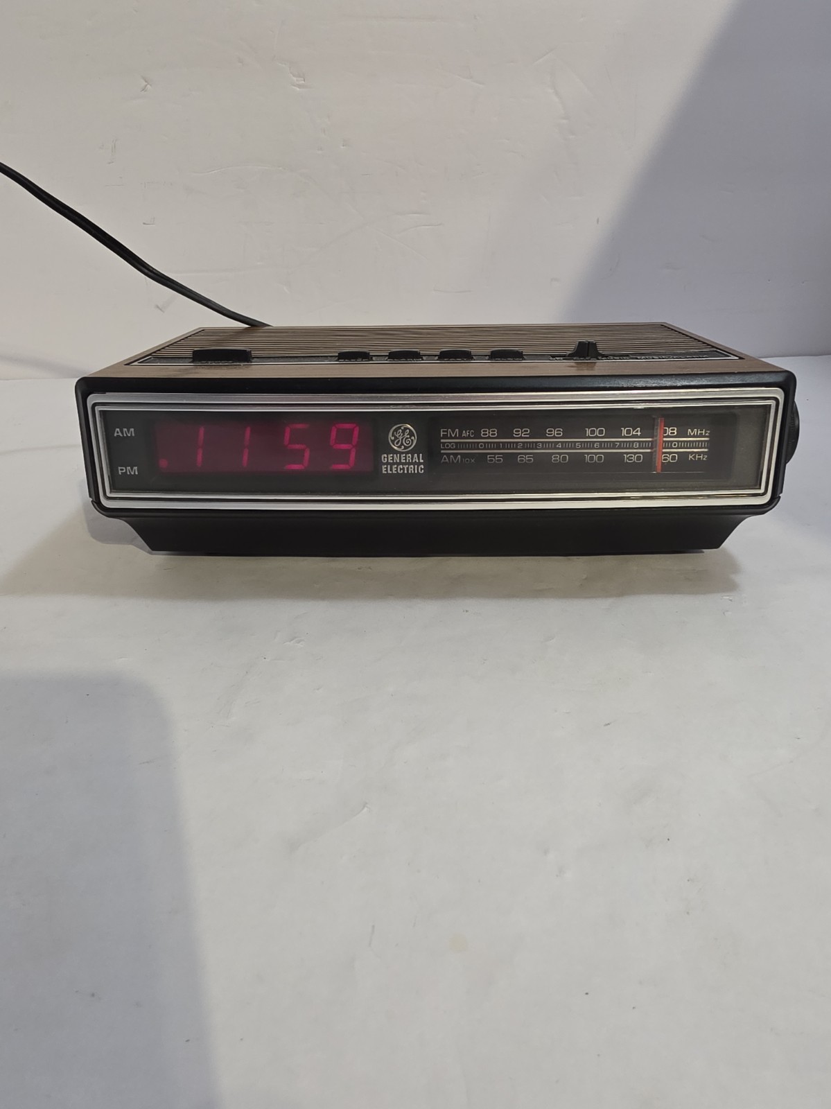GE General Electric 7-4625C Alarm Clock Radio Wood Grain Vintage Works