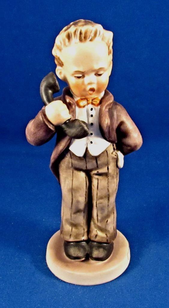 Vintage M J / M I Hummel HELLO #124/0 GOEBEL® 5.75\