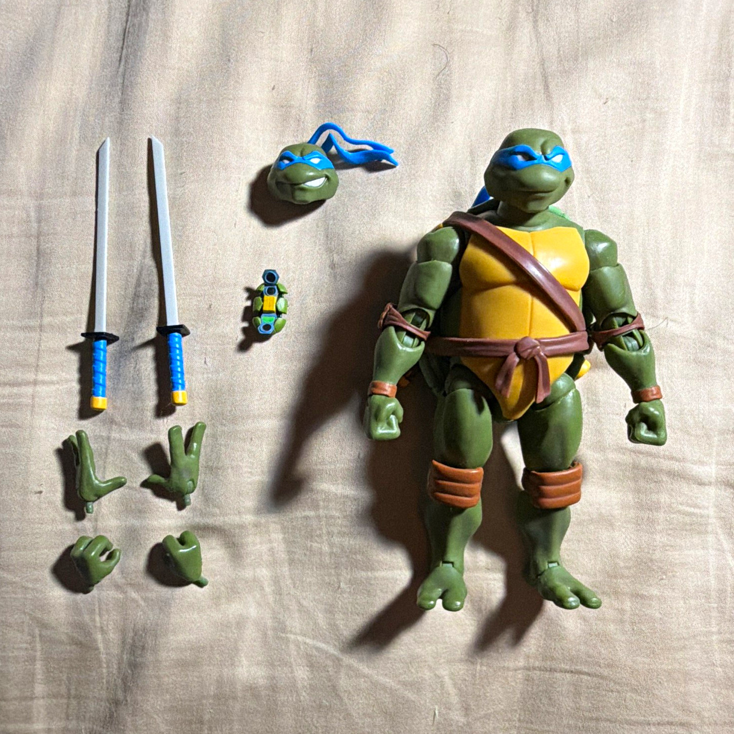 Super7 2003 TMNT set of 6 figures. (SPLINTER MISSING AN ACCESSORY)