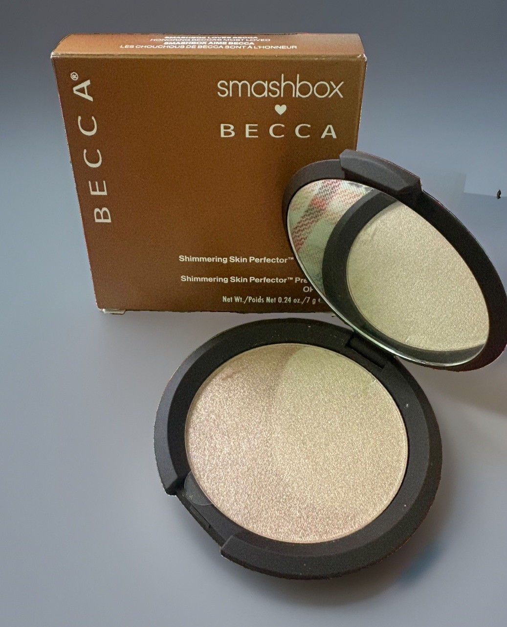Smashbox x BECCA Pressed Opal Shimmering Skin Perfector Pressed New in Box Smashbox x BECCA Pressed Opal Shimmering Skin Perfector Pressed New in Box