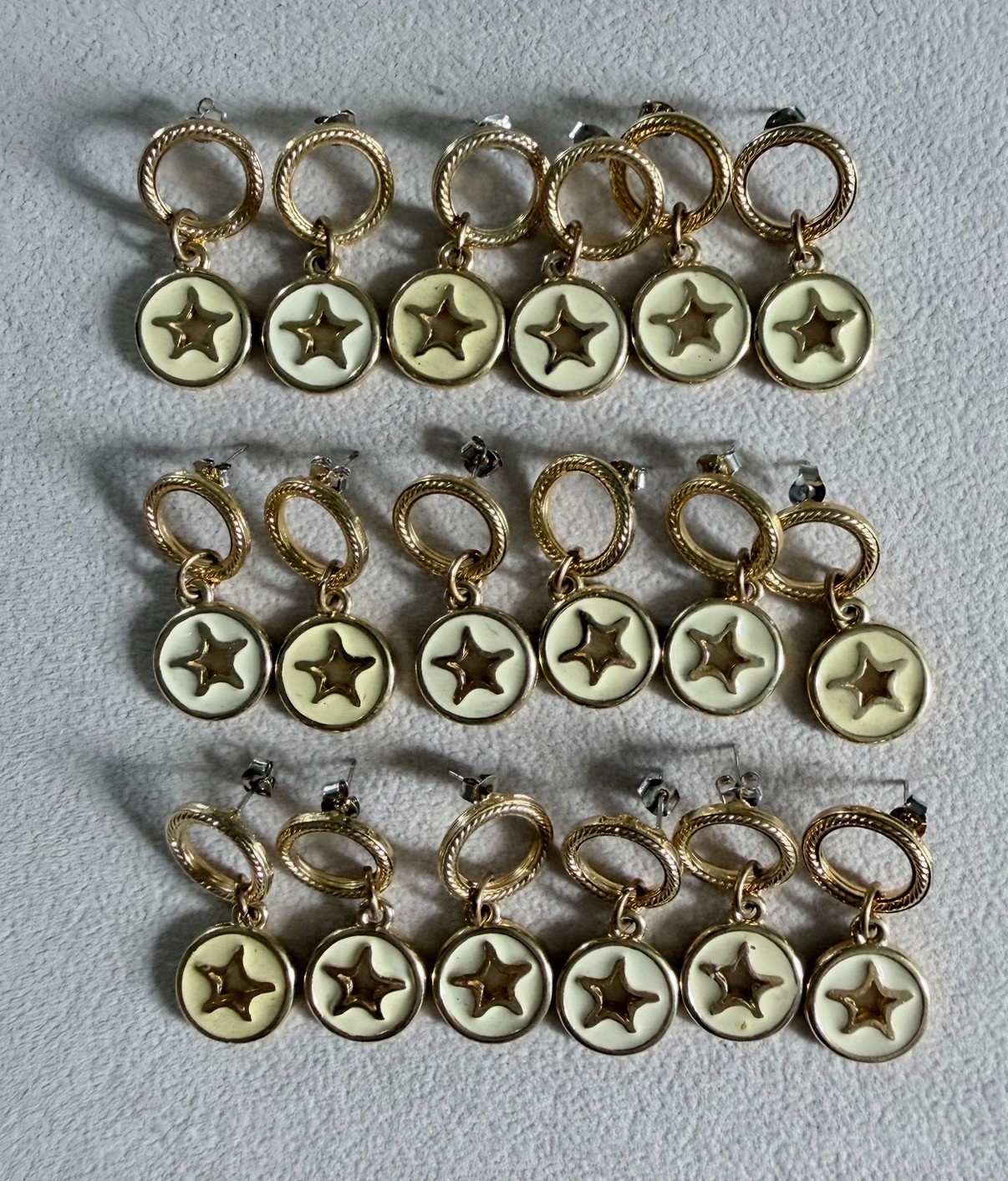9 PAIR NOS DEADSTOCK VINTAGE IVORY ENAMEL STARFISH EARRING 9 PAIR NOS DEADSTOCK VINTAGE IVORY ENAMEL STARFISH EARRING