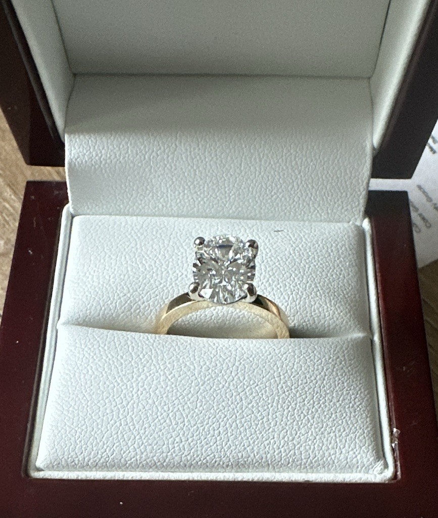 2.56ct Lab Grown Oval Diamond Solitaire Ring F VS2 Ex 14k YG Size 4 IGI