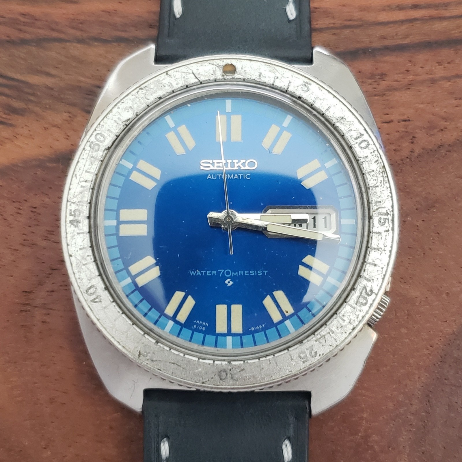 1971 Vintage Seiko 6106-8589 Chevron Blue Dial Automatic Watch Day Date Japan