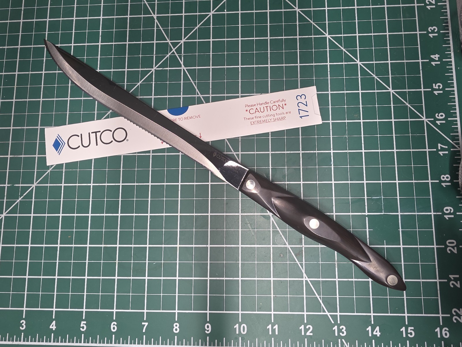 Cutco 1723 Carver. Freshly Serviced By The Cutco Service Center