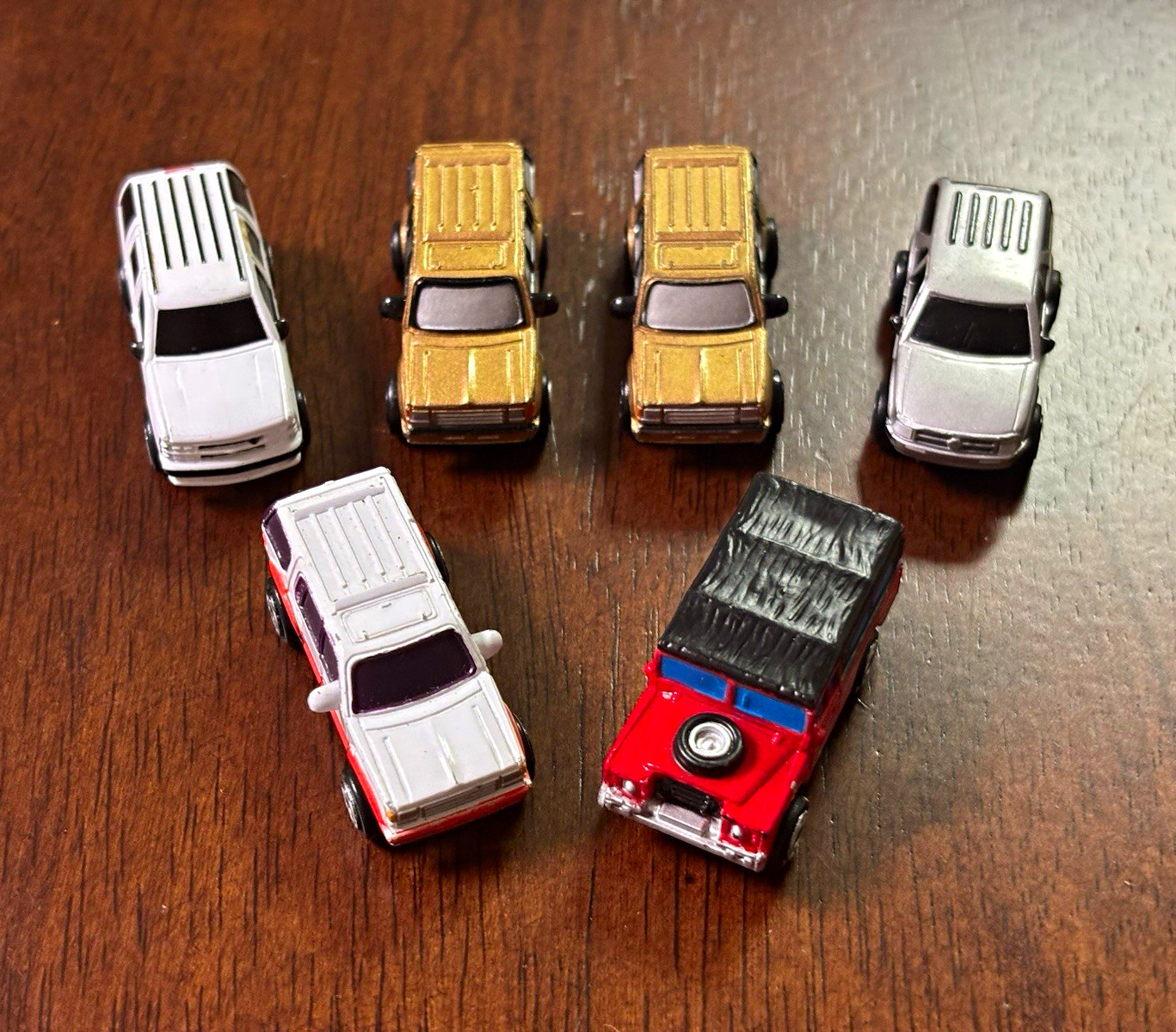 Micro Machines SUV, Land Rover, Tahoe, Explorer Lot Micro Machines SUV, Land Rover, Tahoe, Explorer Lot