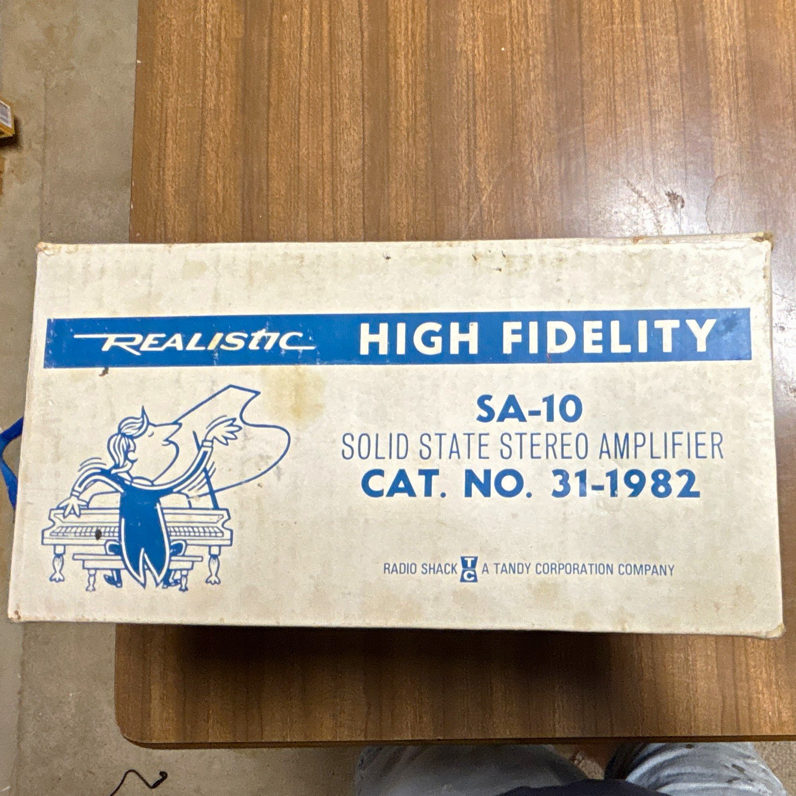 Realistic SA-10 Integrated Amplifier 2-Channel Solid State White MPN 31-1982 Realistic SA-10 Integrated Amplifier 2-Channel Solid State White MPN 31-1982