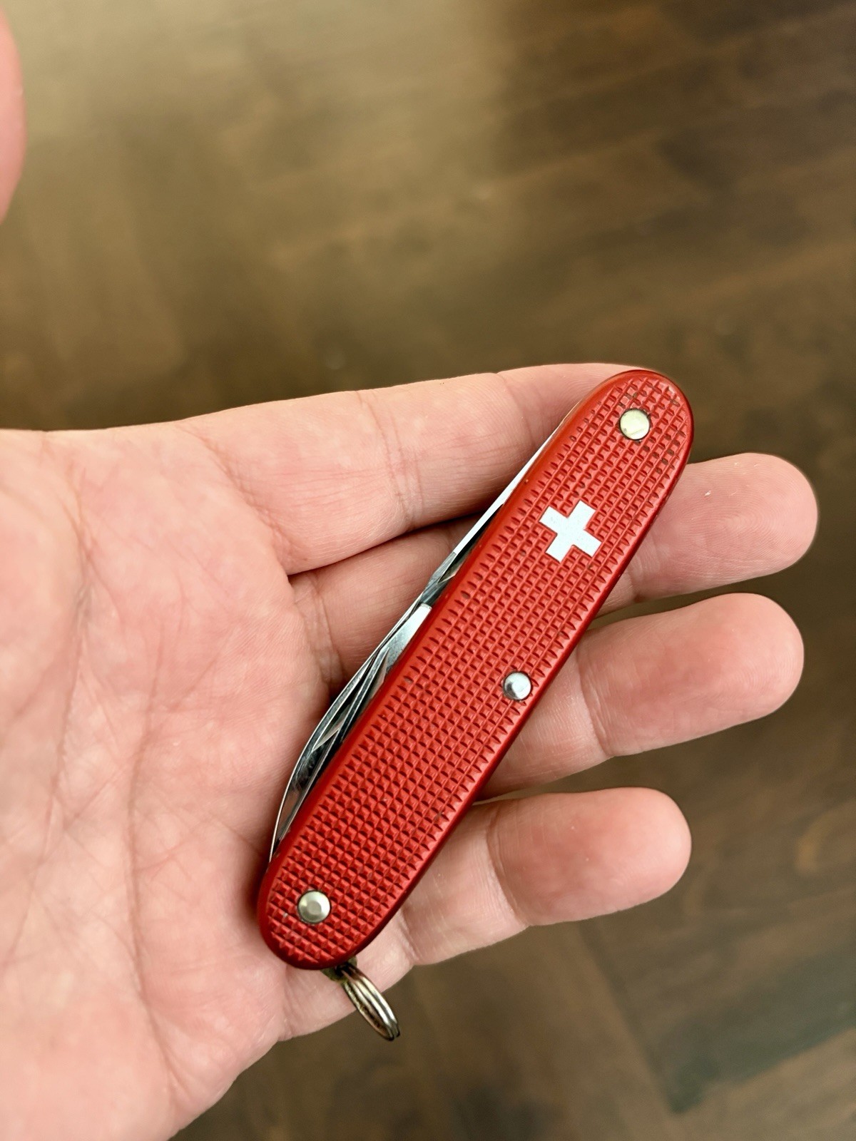 Rare - Victorinox Red Pioneer Alox Old Cross Rare - Victorinox Red Pioneer Alox Old Cross