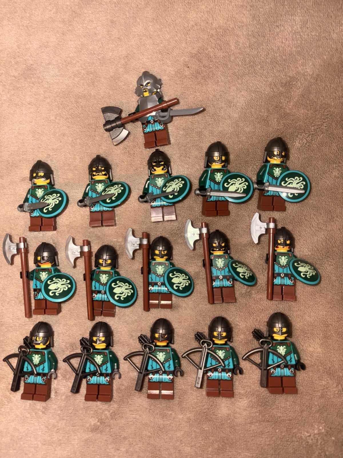 Lego Kraken Knight Raiders Army Lot Of 16 Minifigs And Accessories Lego Kraken Knight Raiders Army Lot Of 16 Minifigs And Accessories
