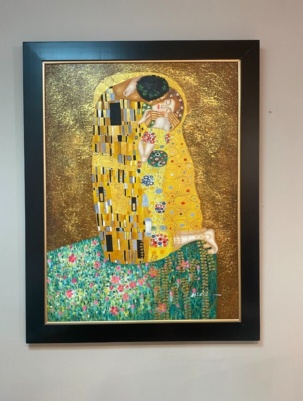 Stunning 44x56 framed Oil painting,THE KISS OF GUSTAV KLIMT hand painted. Stunning 44x56 framed Oil painting,THE KISS OF GUSTAV KLIMT hand painted.