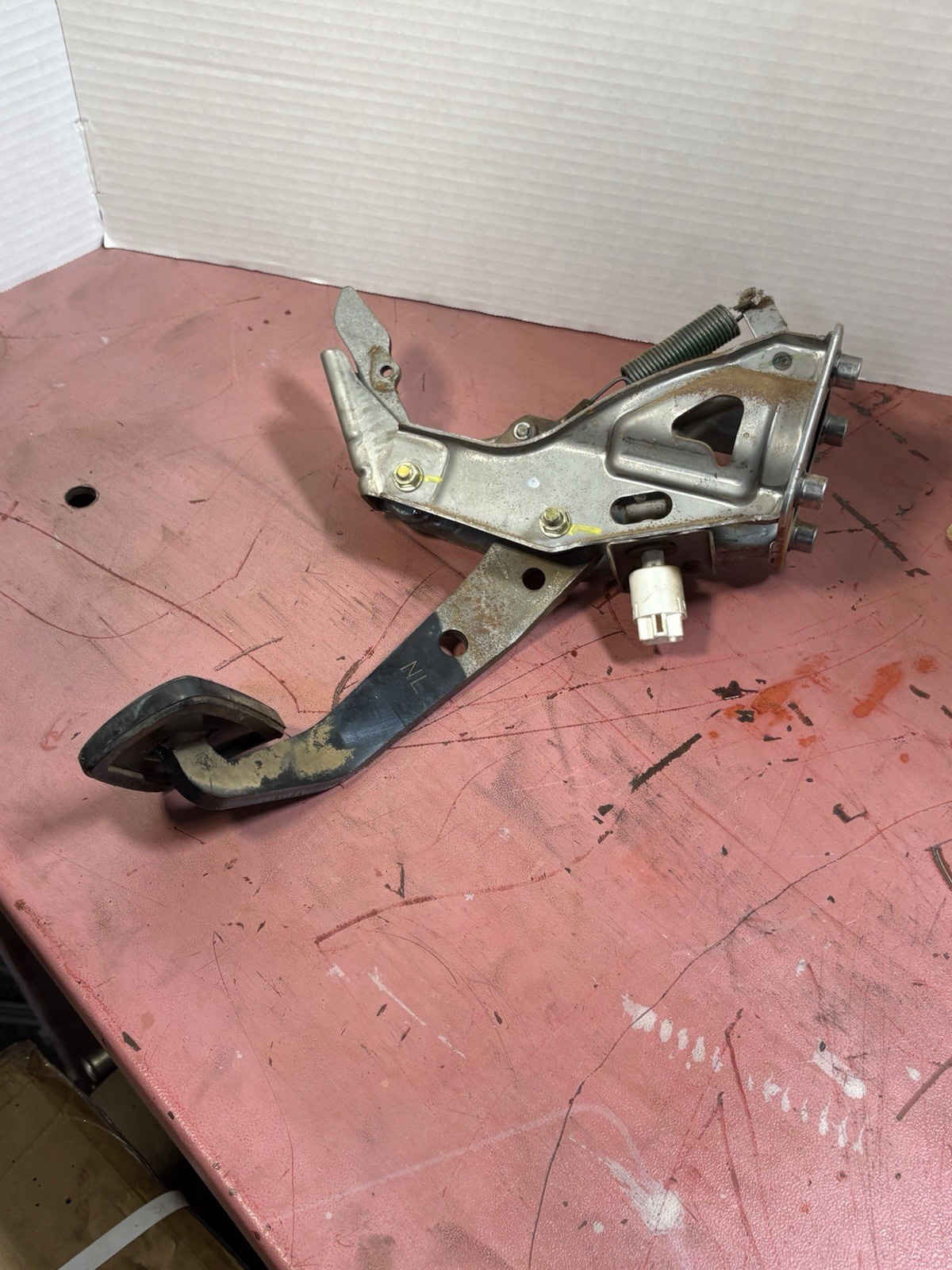 2005-2015 Toyota Tacoma Brake Pedal Assembly OEM 4620004010