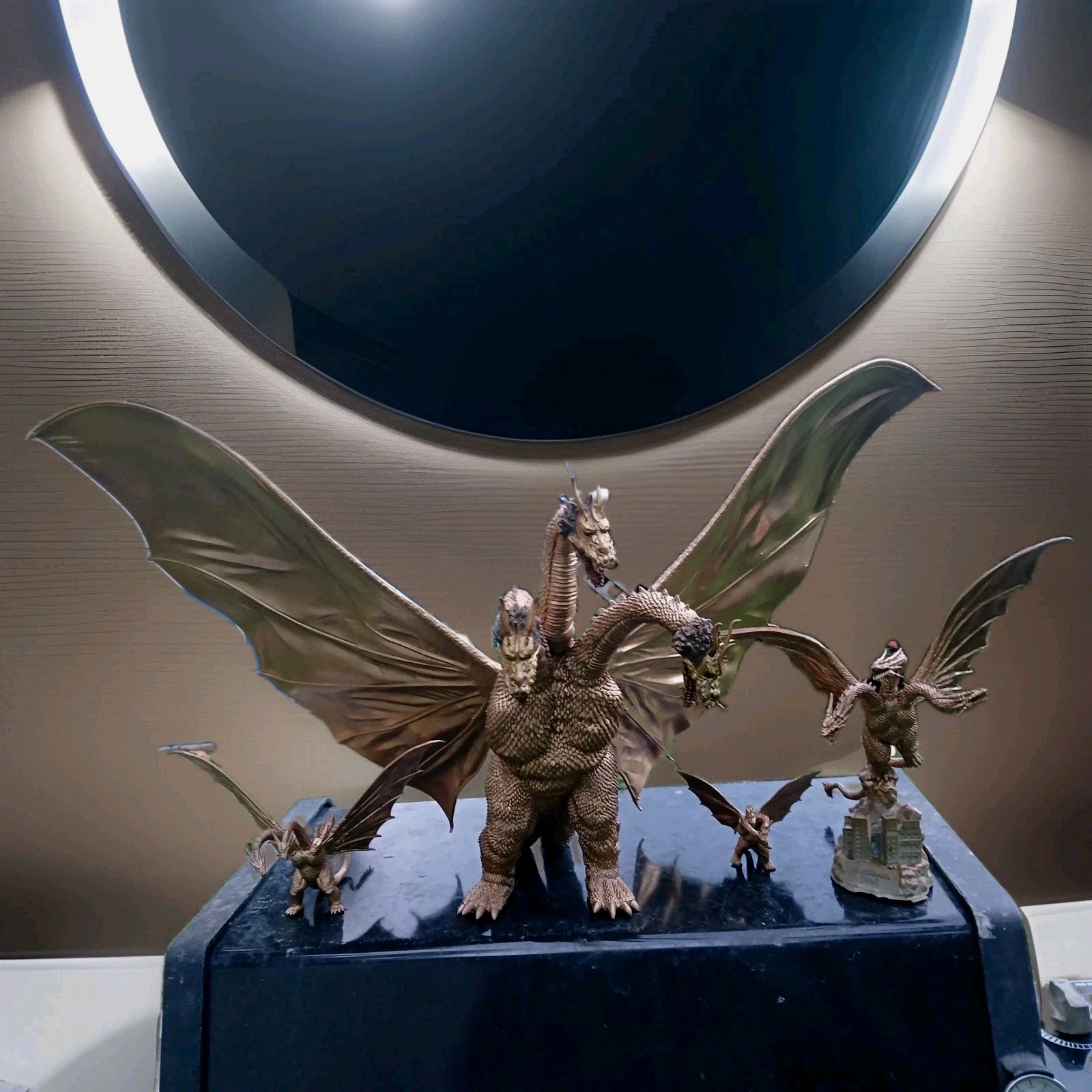 X-plus Toho Large Monster Series KING GHIDORAH 1964 used 2017 Version Gold