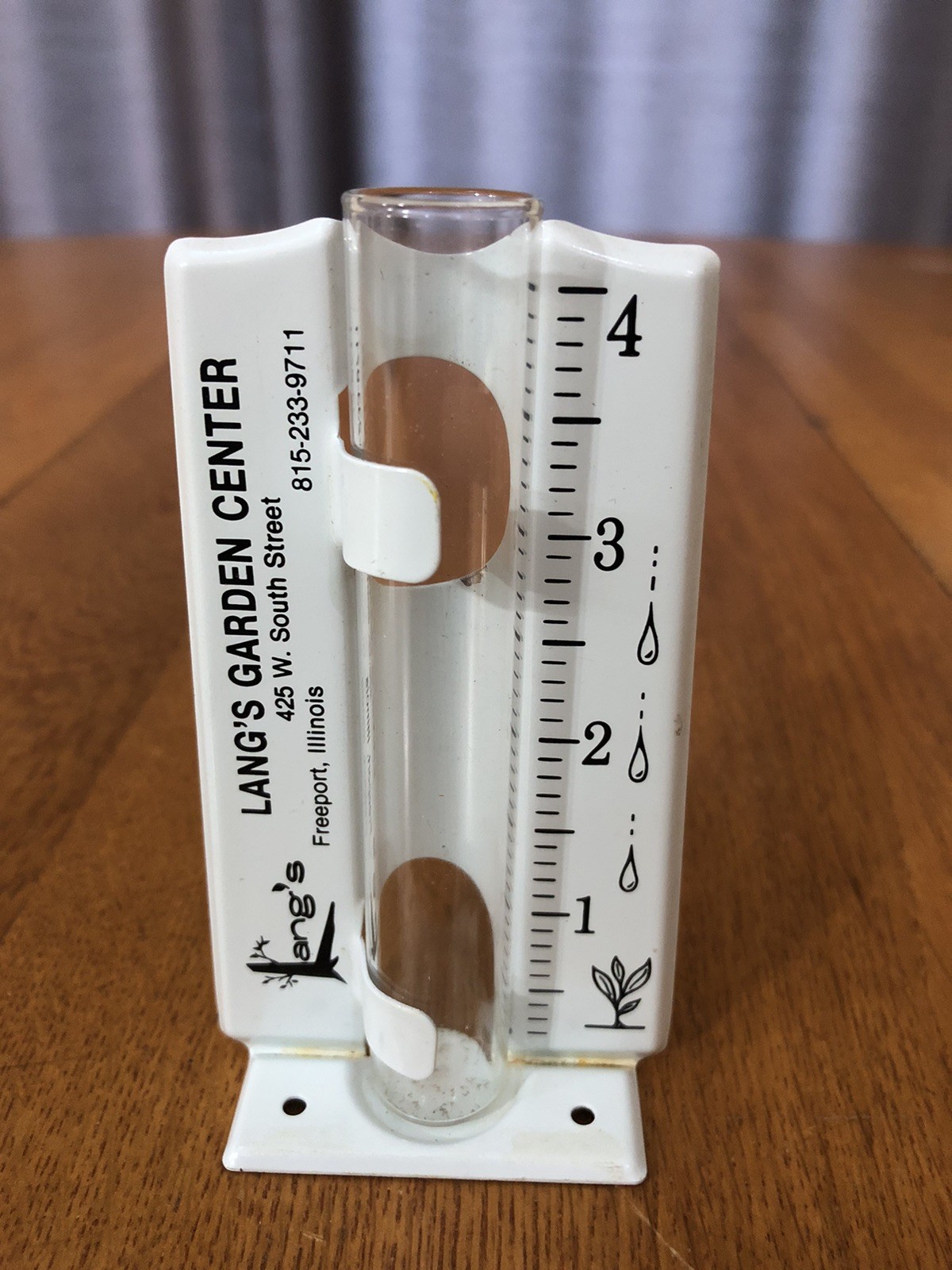 VINTAGE LANG’S GARDEN CENTER FREEPORT IL ADVERTISING TIN RAIN GAUGE NICE VINTAGE LANG’S GARDEN CENTER FREEPORT IL ADVERTISING TIN RAIN GAUGE NICE