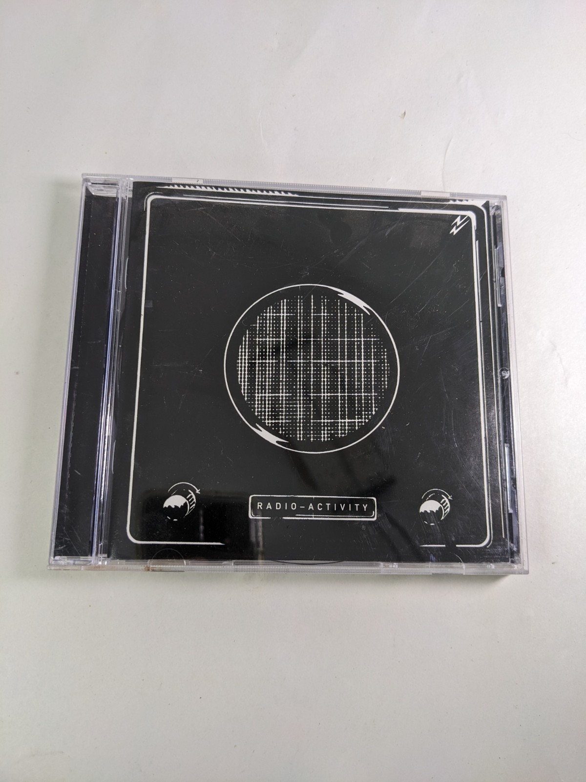 KRAFTWERK - Radio-Activity - CD EX cond. - Capital CDP 7464742 KRAFTWERK - Radio-Activity - CD EX cond. - Capital CDP 7464742