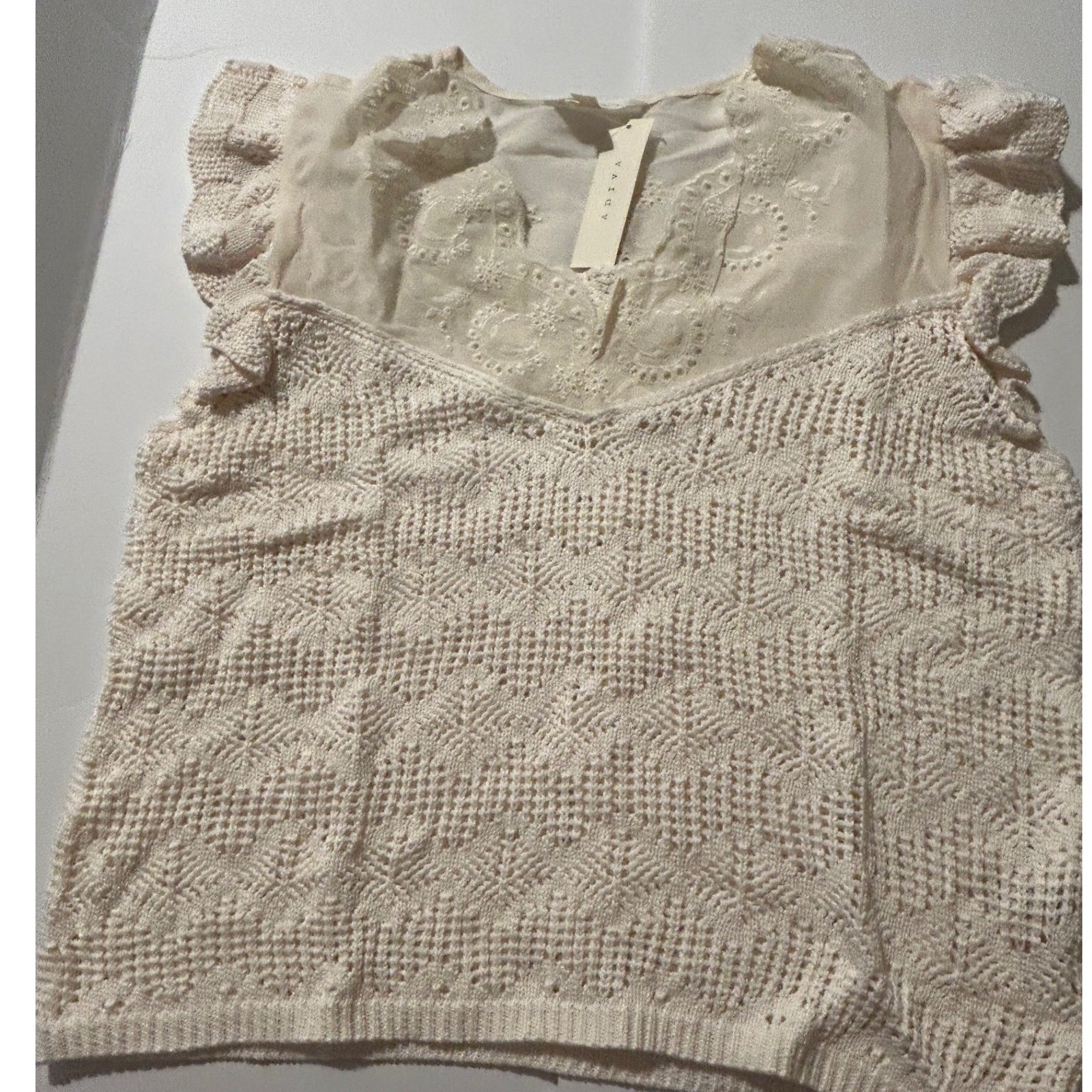 Adiva Womens Cream Crochet Knit Flutter Sleeve Embroidered V-Neck Top Large NWT
