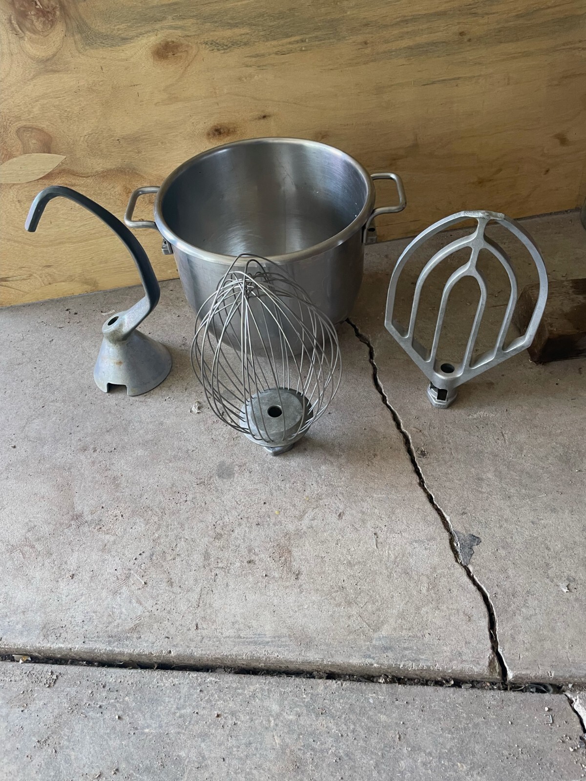 Hobart 30qt  Bowl And Attachments