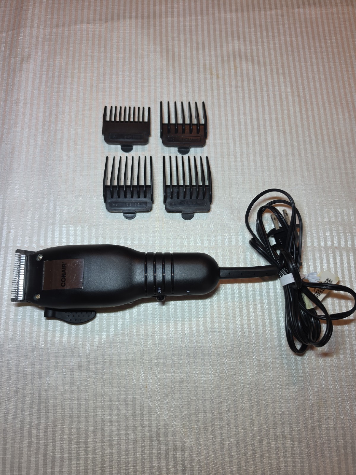 Conair HC102R Hair Clipper Trimmer Set 4 Guide Combs Corded Electric HaircutKit Conair HC102R Hair Clipper Trimmer Set 4 Guide Combs Corded Electric HaircutKit