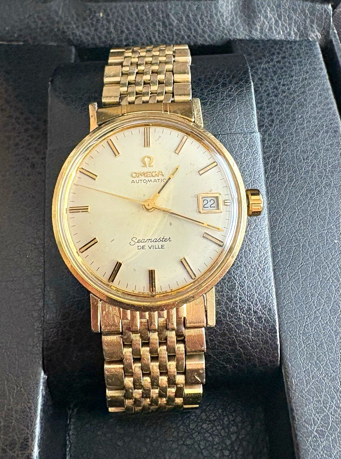 OMEGA 1960's Vintage Seamaster DeVille KM6292 w/original beads of rice bracelet. OMEGA 1960's Vintage Seamaster DeVille KM6292 w/original beads of rice bracelet.