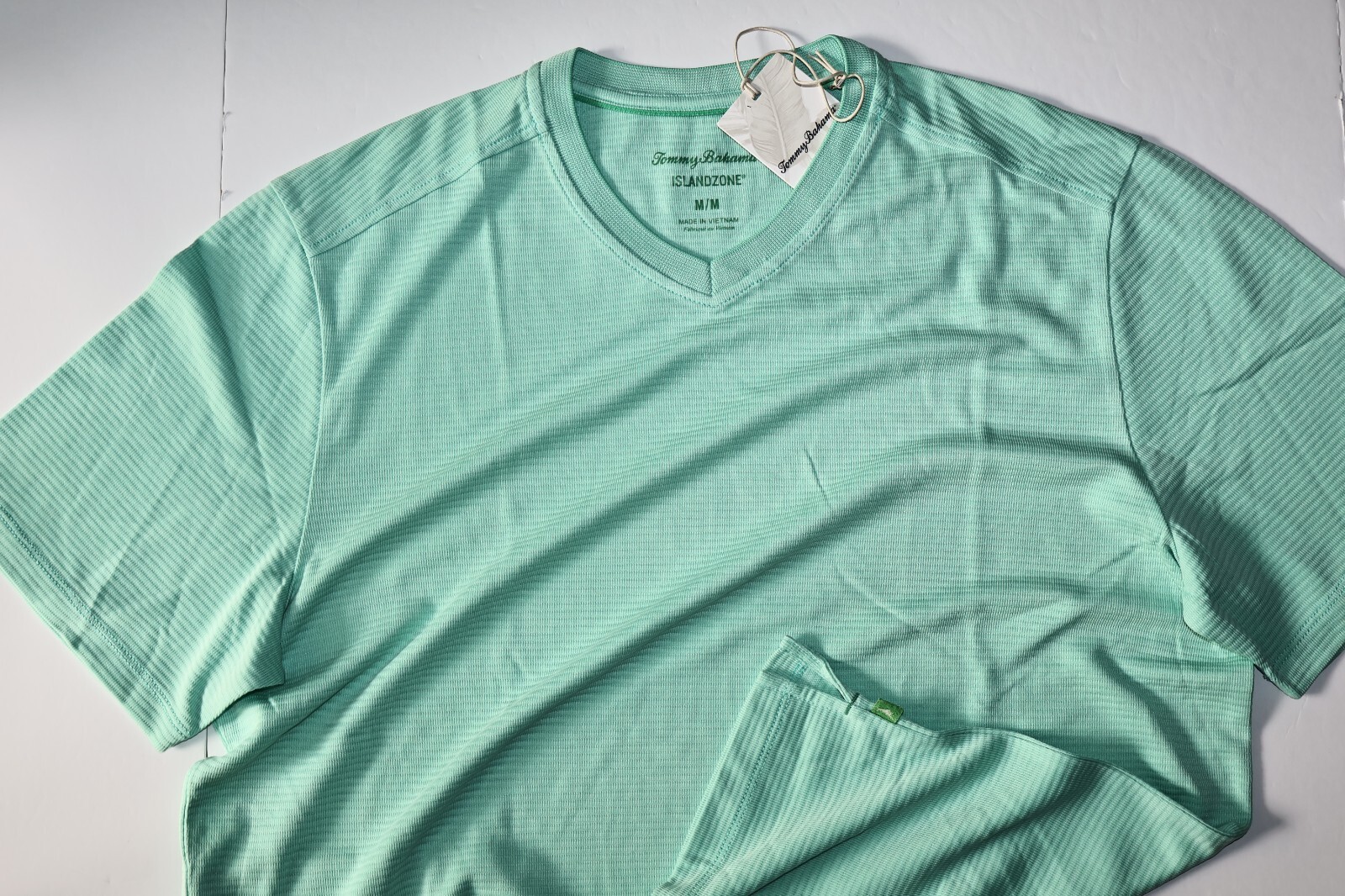 Tommy Bahama T Tee Shirt Coastal Crest V Neck Performance Marina Green Medium M