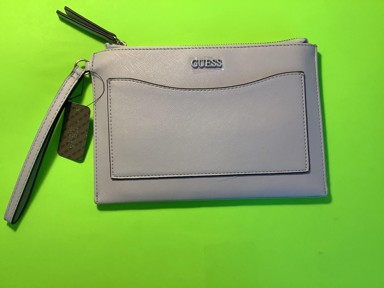 New GUESS Los Angeles Travel Makeup Cosmetic Case Bag Color Lilac New GUESS Los Angeles Travel Makeup Cosmetic Case Bag Color Lilac