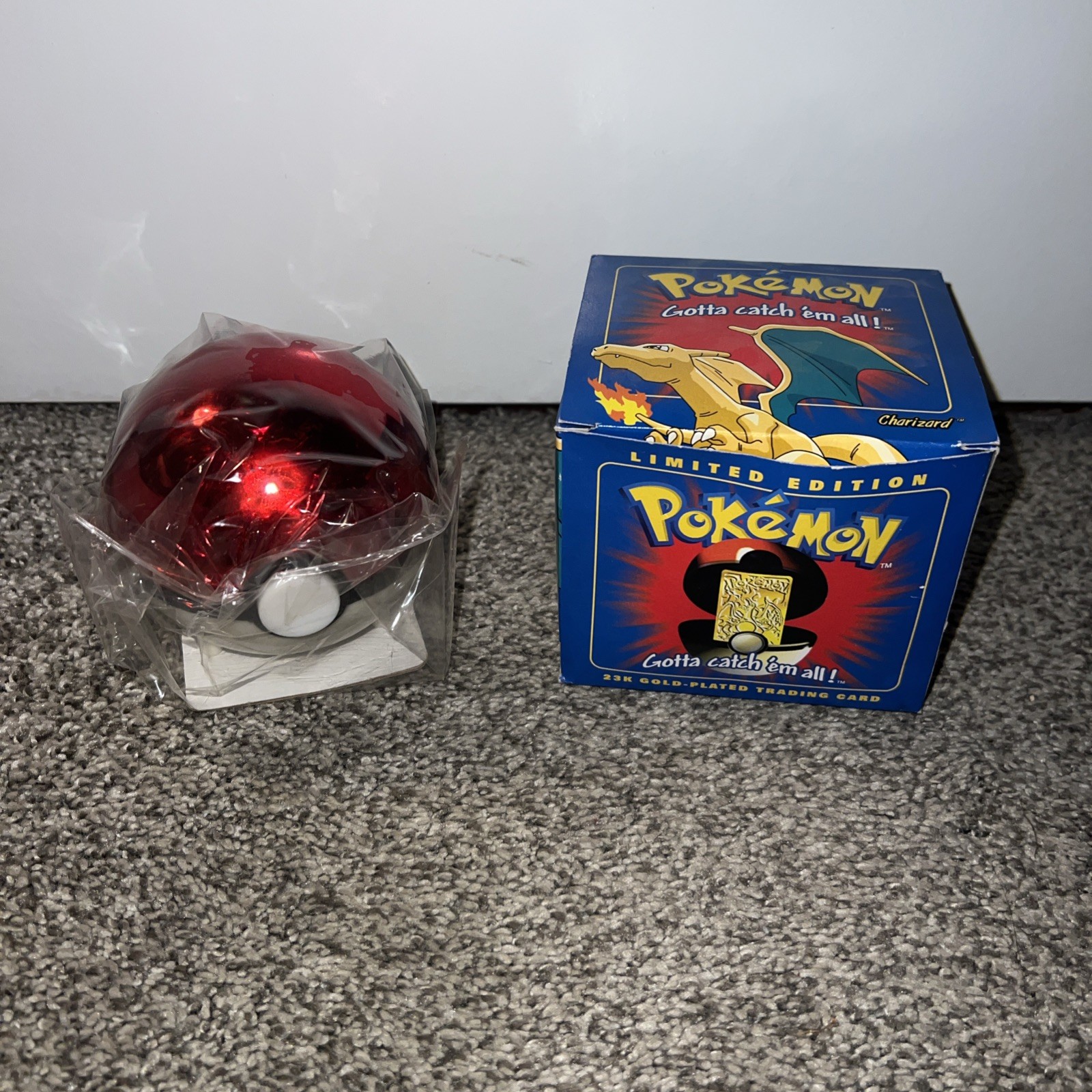 Charizard Pokémon 23K Gold Plated Card Pokeball New Sealed 1999 Burger King Charizard Pokémon 23K Gold Plated Card Pokeball New Sealed 1999 Burger King