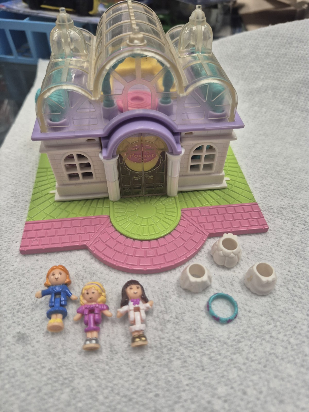 Bluebird Polly Pocket 1994 Light-Up Bridal Salon Playset - Nearly Complete*