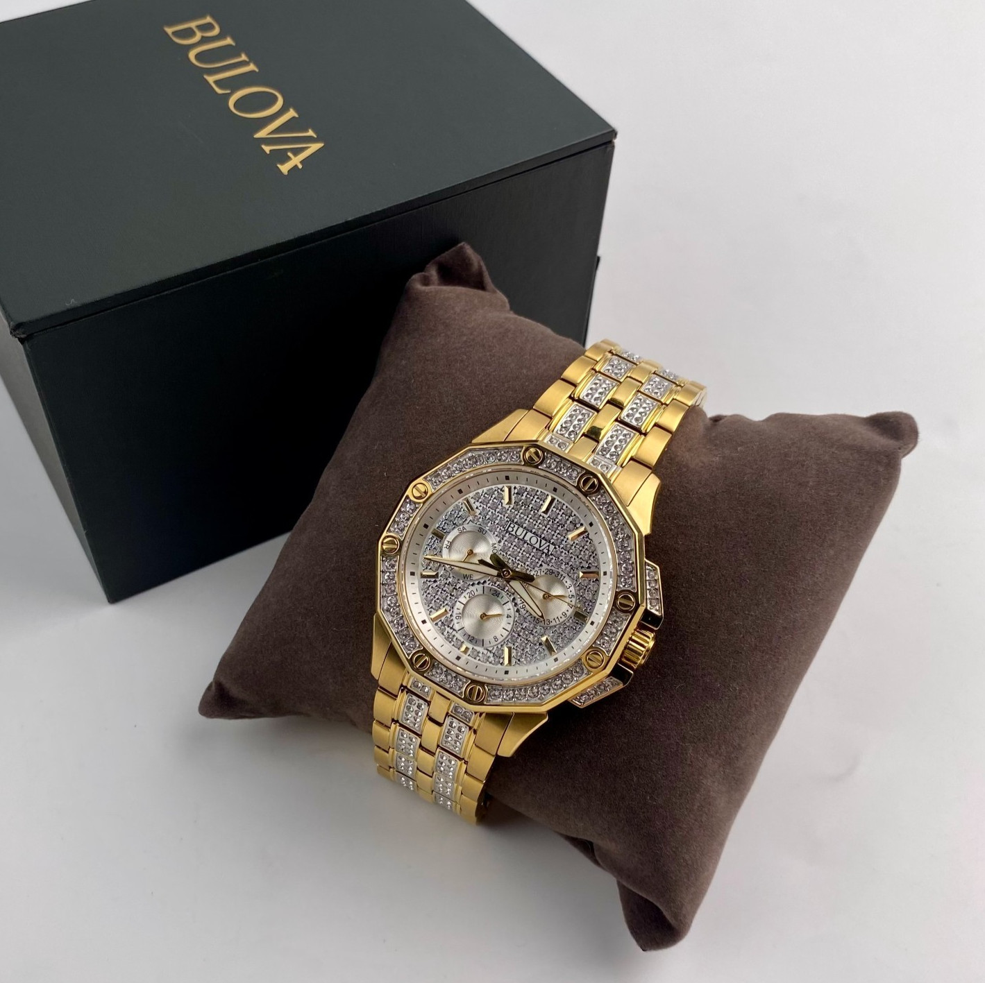 Bulova Octava 98C126 Men’s Quartz Watch Crystal White Dial Gold-Tone 41.5mm