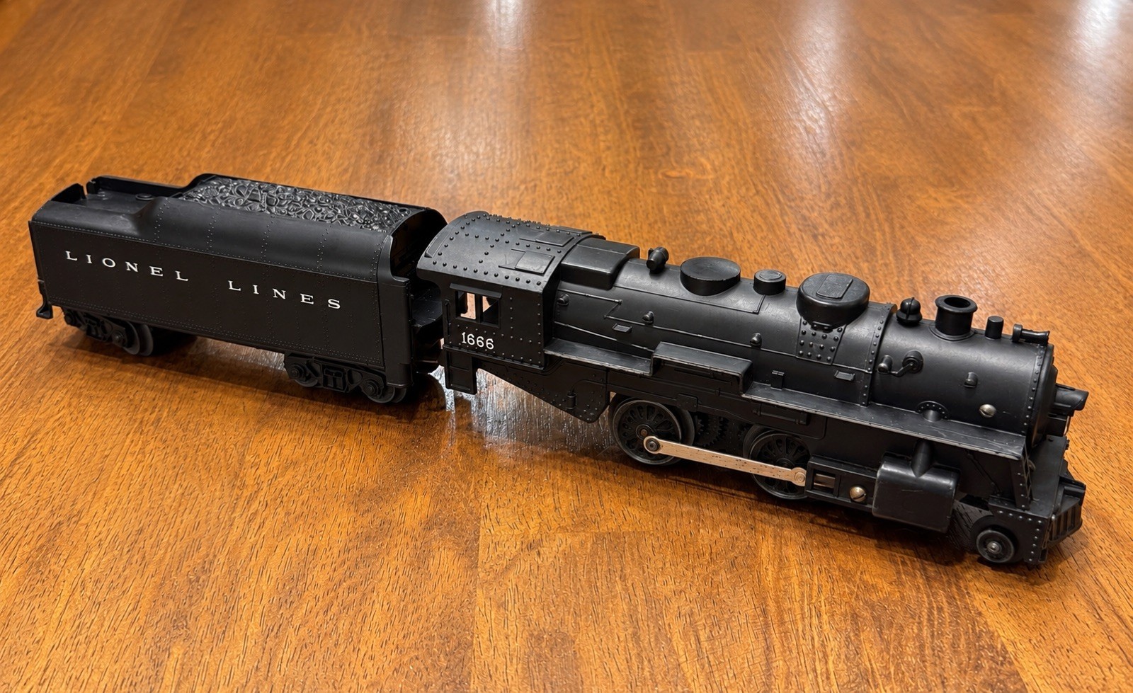 Vintage Marx 1666 O27 Gauge Steam Locomotive and Lionel Tender Untested Postwar Vintage Marx 1666 O27 Gauge Steam Locomotive and Lionel Tender Untested Postwar
