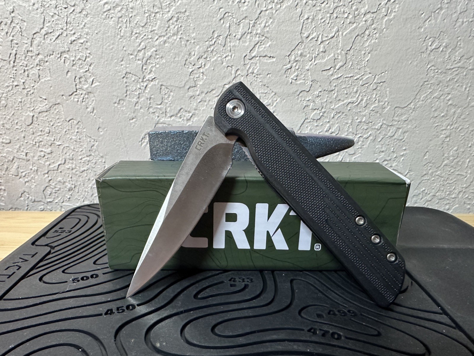 CRKT LCK + 3802K Assisted Pocketknife Black Handle 8Cr13MoV Plain Liner New CRKT LCK + 3802K Assisted Pocketknife Black Handle 8Cr13MoV Plain Liner New