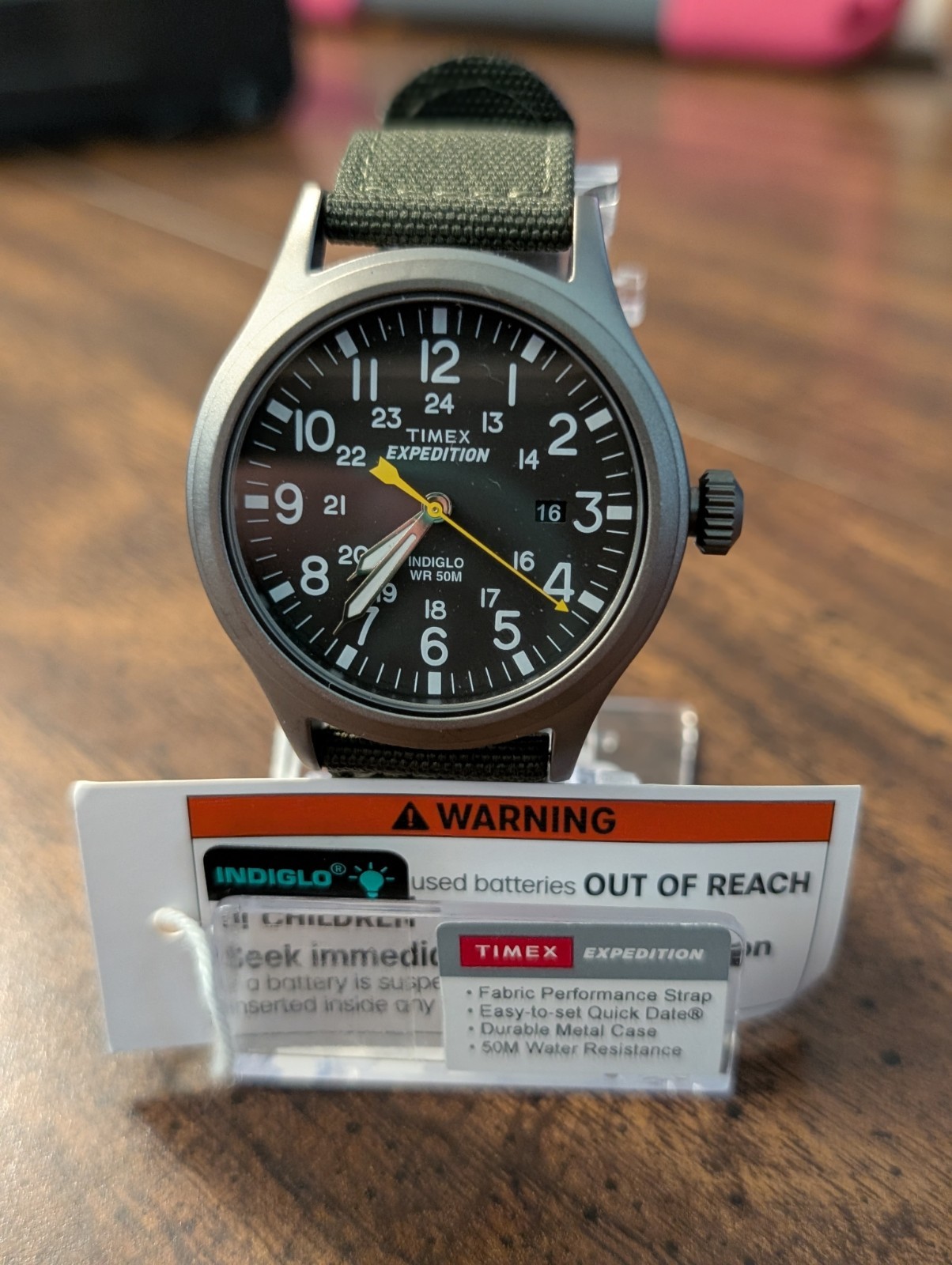 Timex Expedition Men\'s Quartz Indiglo 50m WR 40mm Black Dial Green Strap