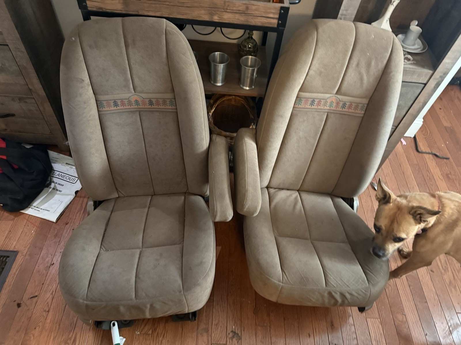 🤷‍♂️🤬 edit Collector Rare 1987-1991 Ford Bronco CompleteOEMSeats Eddie Bauer 