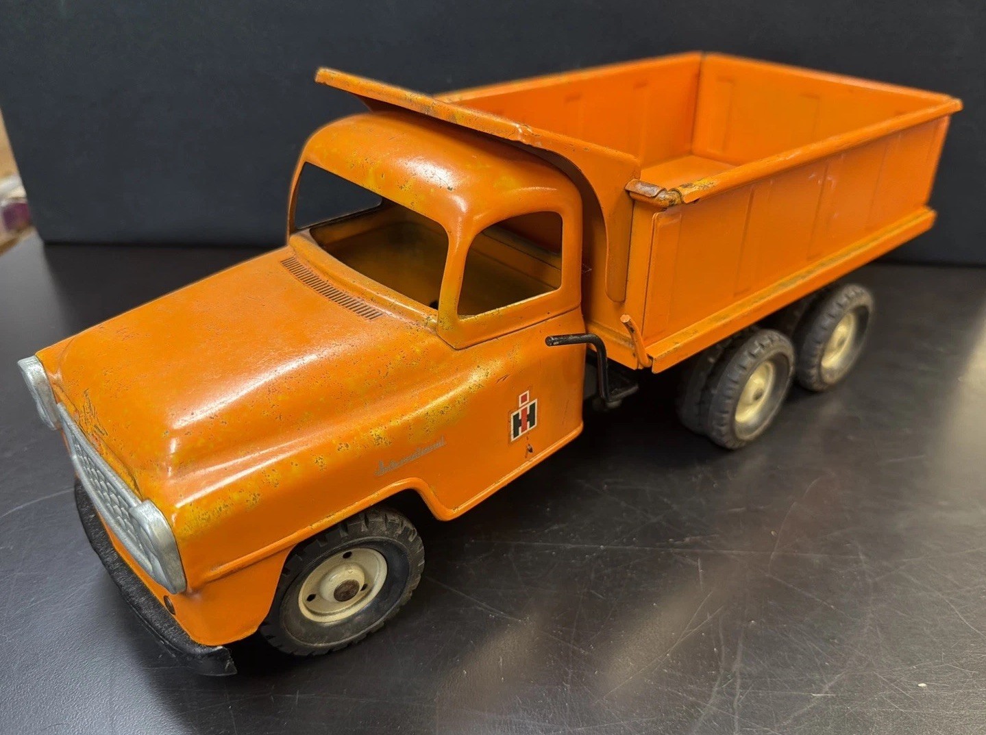 Antique 1940s INTERNATIONAL HARVESTER DUMP TRUCK - Orange Steel Metal 