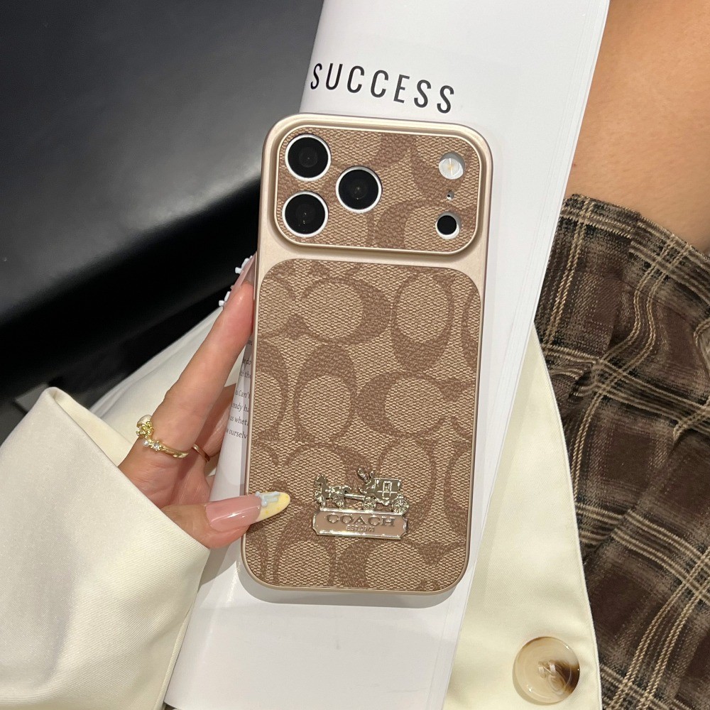 Vintage C Monogram Leather Texture Phone Case for iPhone 15Plus 16 17 18 Pro Max