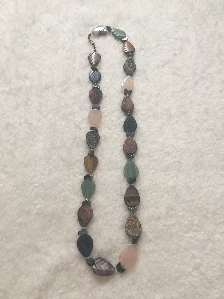 Healing Stones Leaf Arrow Necklace Leaves Hand Carved Vtg Fall Hippie Jewelry