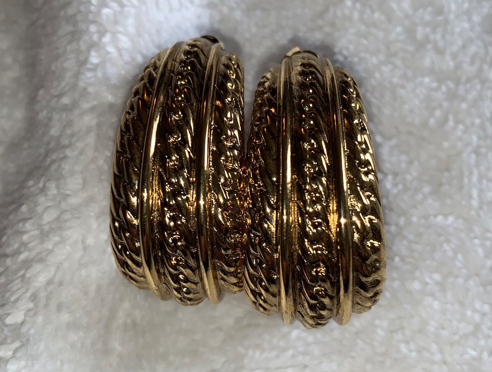 Vintage Erwin Pearl earrings,  new with Tag