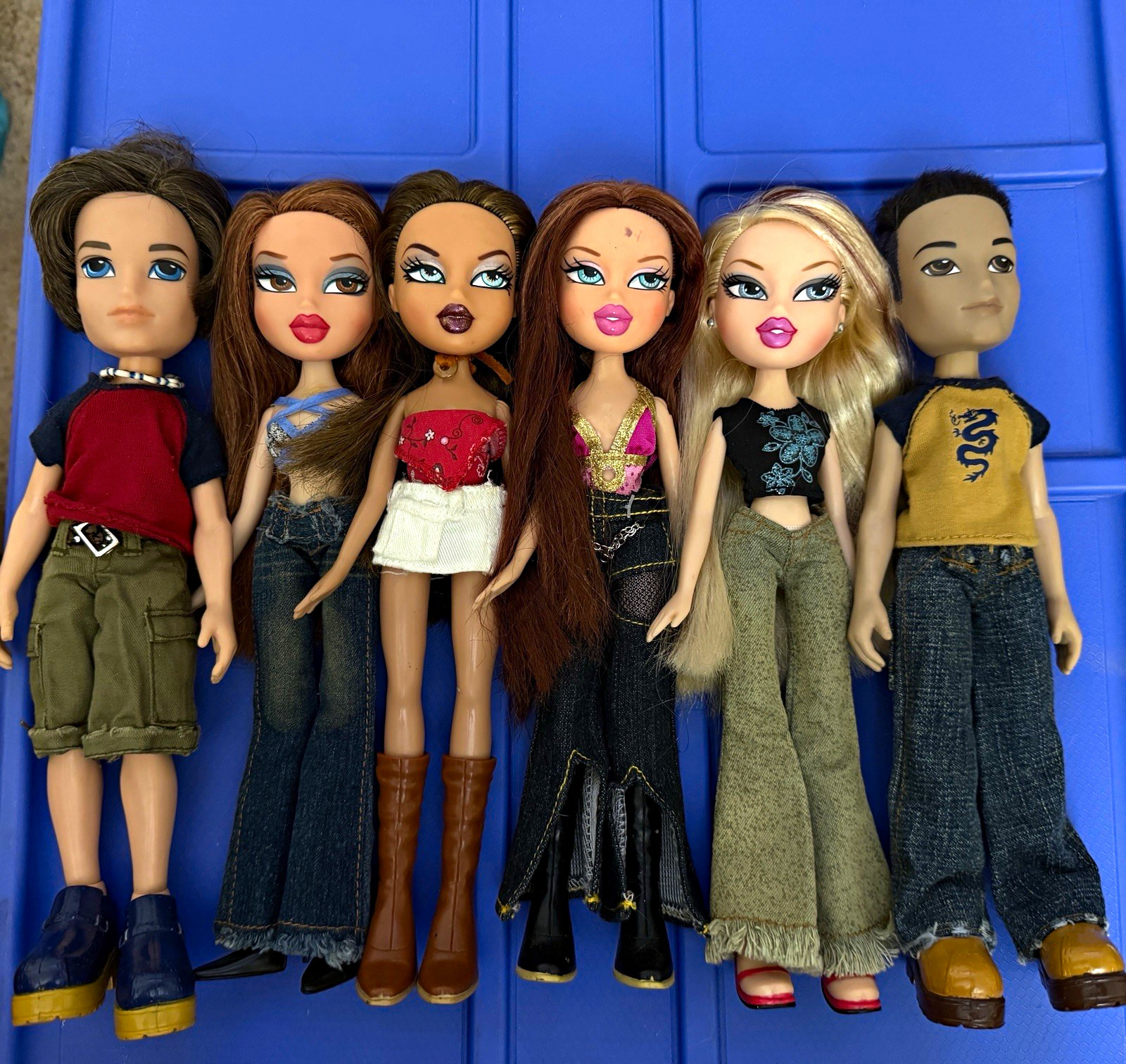 Bratz Fashion Doll Lot of 6 w/ Outfits & Shoes