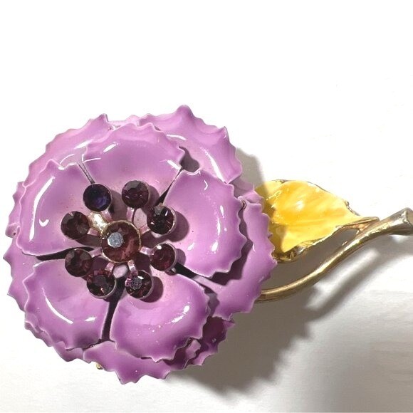 Vintage Lavender Enamel 3D Floral Brooch Ruffled Purple Rhinestones Gold Tone