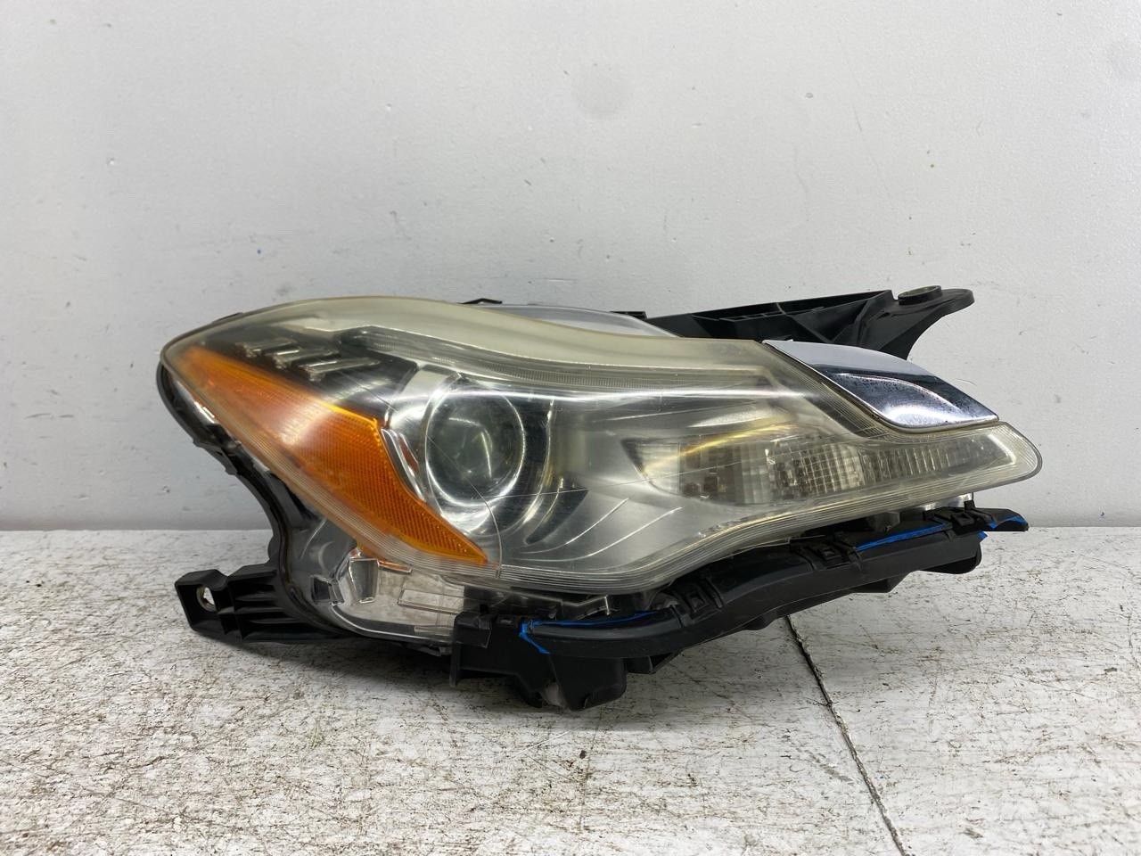 2014 -2017 Maserati Quattroporte M156 RIGHT HID XENON HEADLIGHT OEM RH