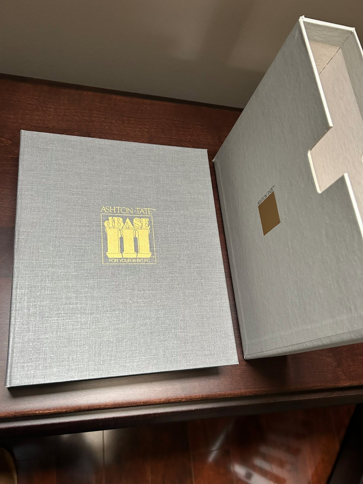 Vintage Ashton-Tate  dBASE III Version 1.1 - Disks and Manual