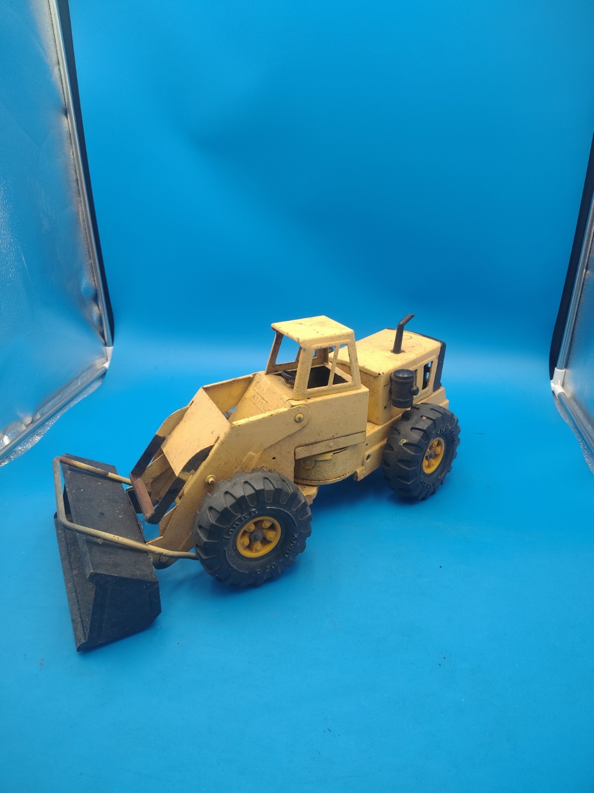 VTG Mighty Tonka Diesel Front End Loader Tractor VTG Mighty Tonka Diesel Front End Loader Tractor