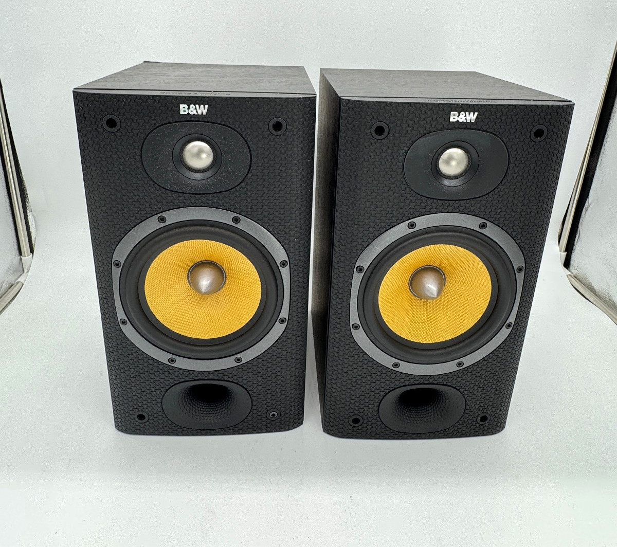 Vintage BOWERS & WILKINS B&W DM-601 S2 Bookshelf Speakers Made in England