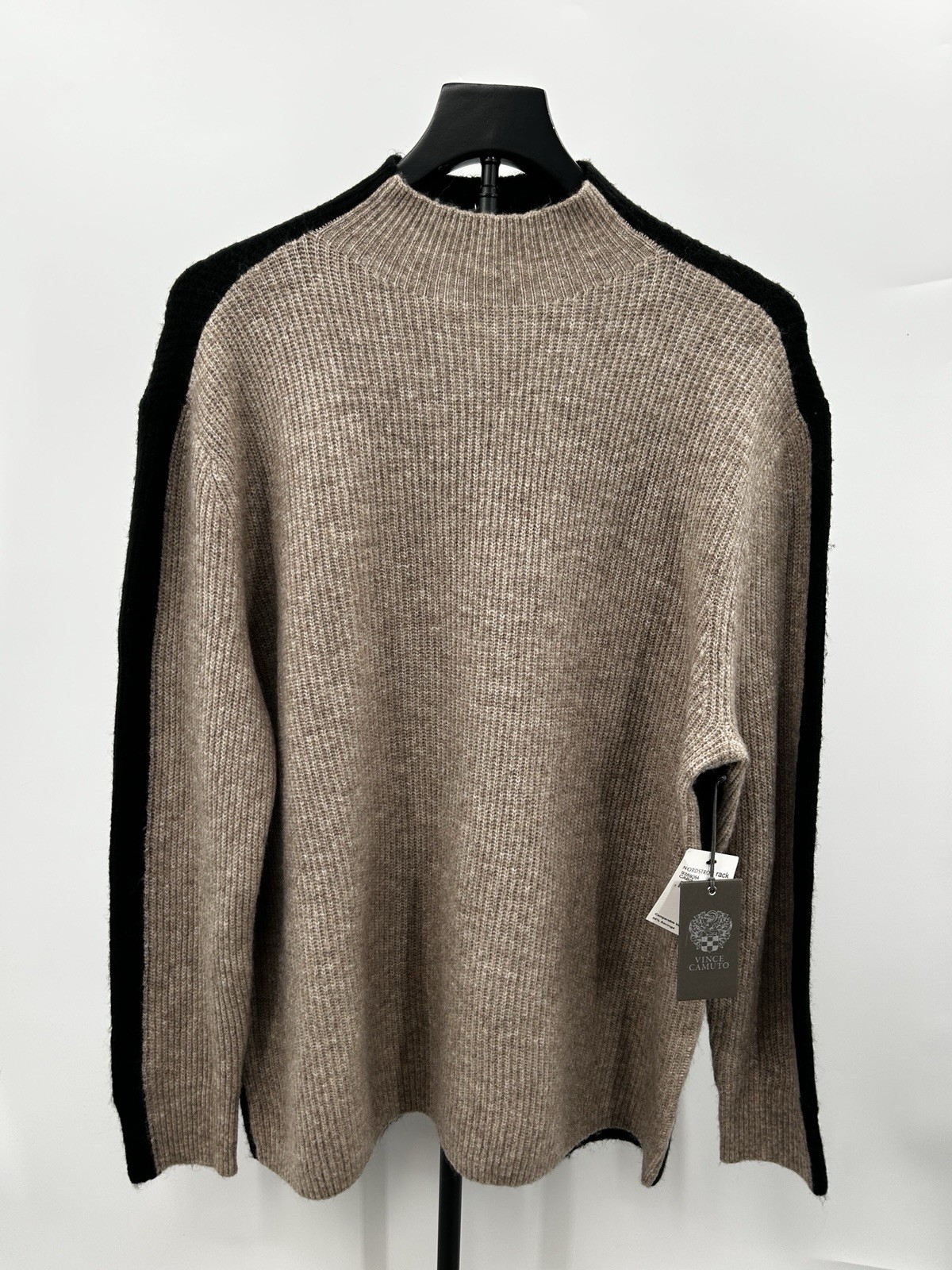 Vince Camuto Women’s ribbed mock-neck sweater Tan/Black Size L Vince Camuto Women’s ribbed mock-neck sweater Tan/Black Size L