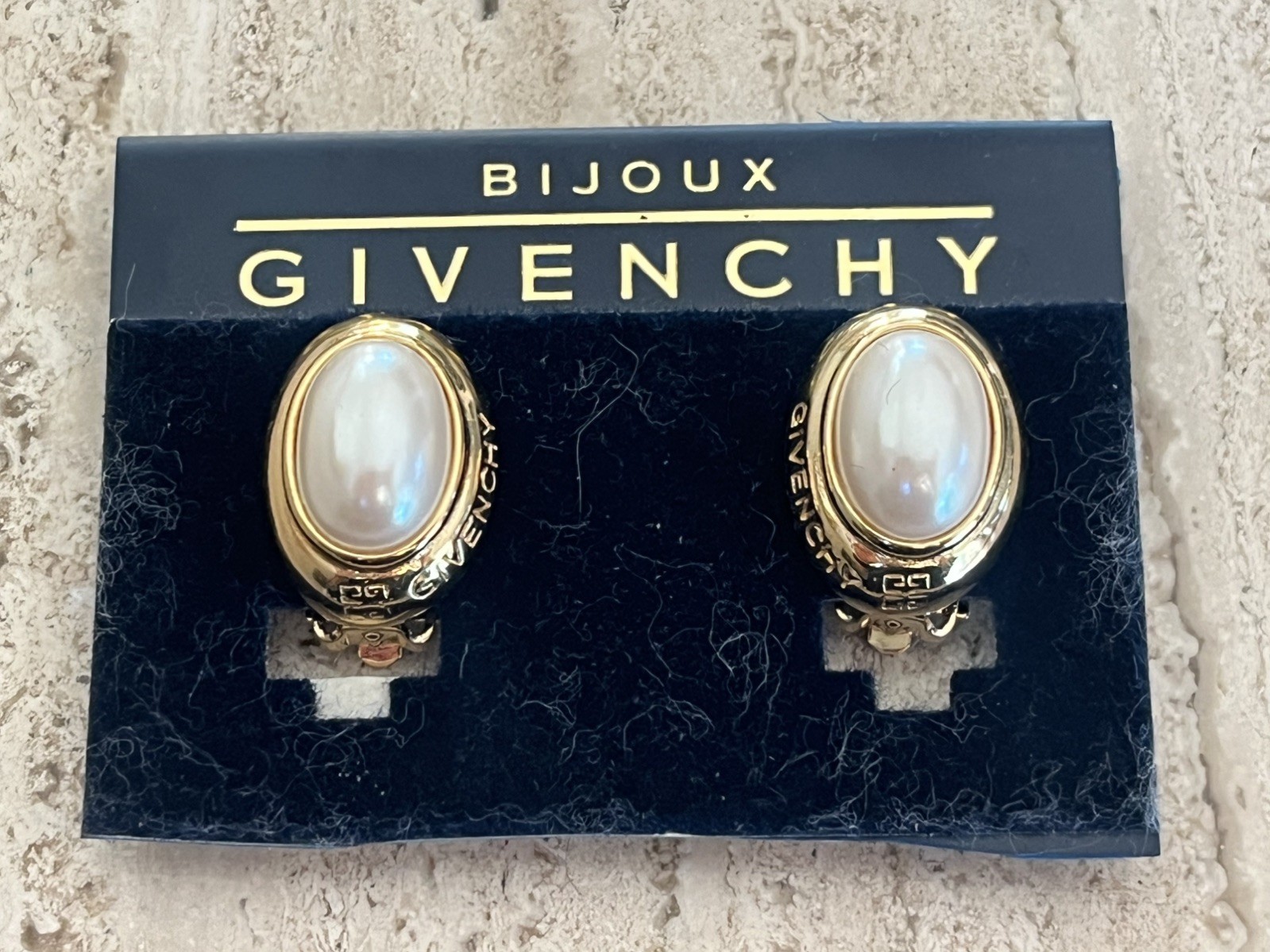 Vtg Signed Givenchy Clip on Earrings Oval GP W Pearl Still Carded NWT 80s 90s Vtg Signed Givenchy Clip on Earrings Oval GP W Pearl Still Carded NWT 80s 90s