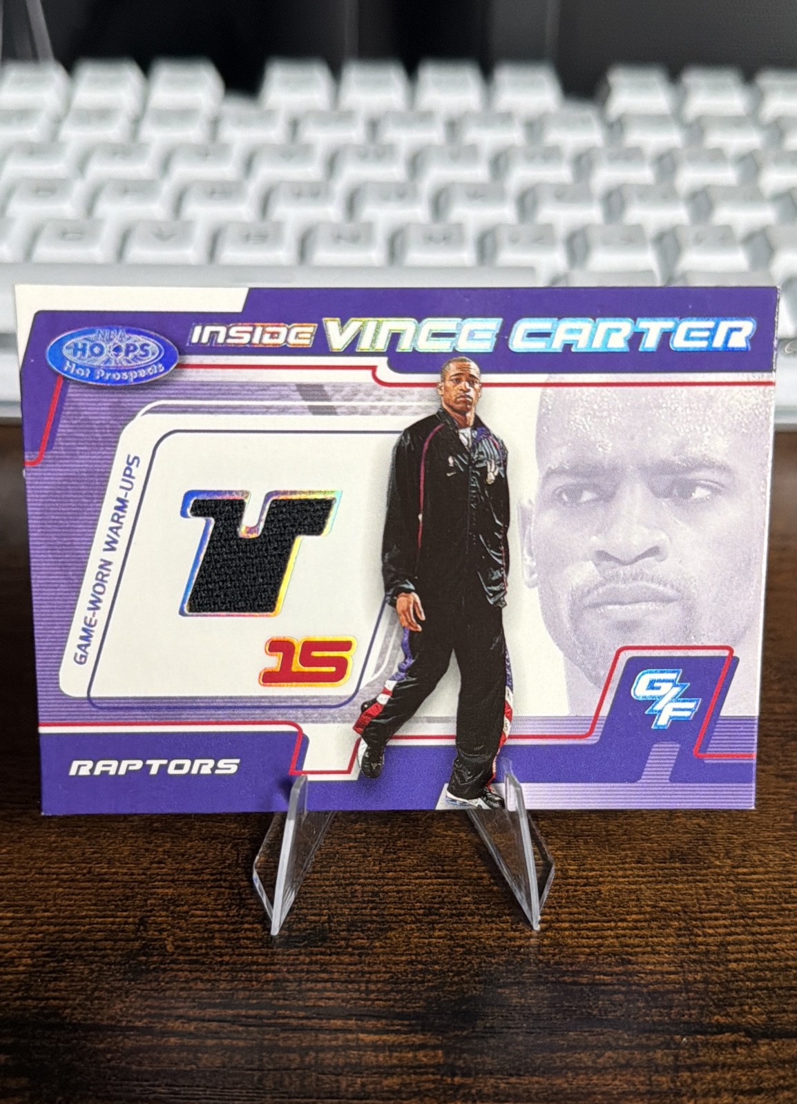 2001-02 NBA Hoops Hot Prospects - Inside Vince Carter Vince Carter #3VC /800 MEM 2001-02 NBA Hoops Hot Prospects - Inside Vince Carter Vince Carter #3VC /800 MEM