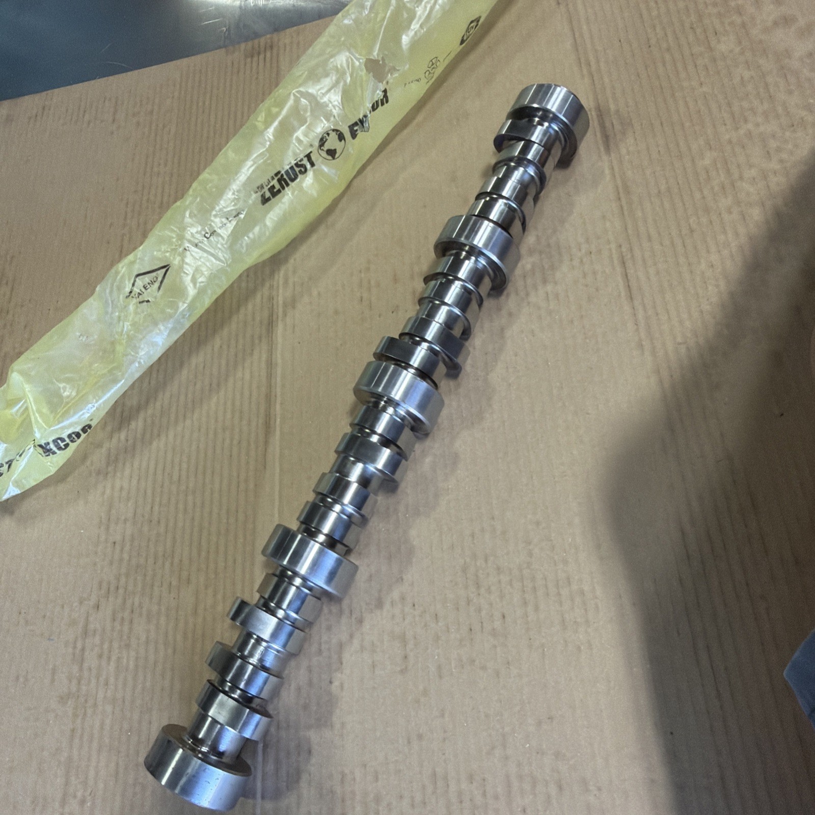 GM Hydraulic Roller LS9 Camshaft 12638427 GM Hydraulic Roller LS9 Camshaft 12638427