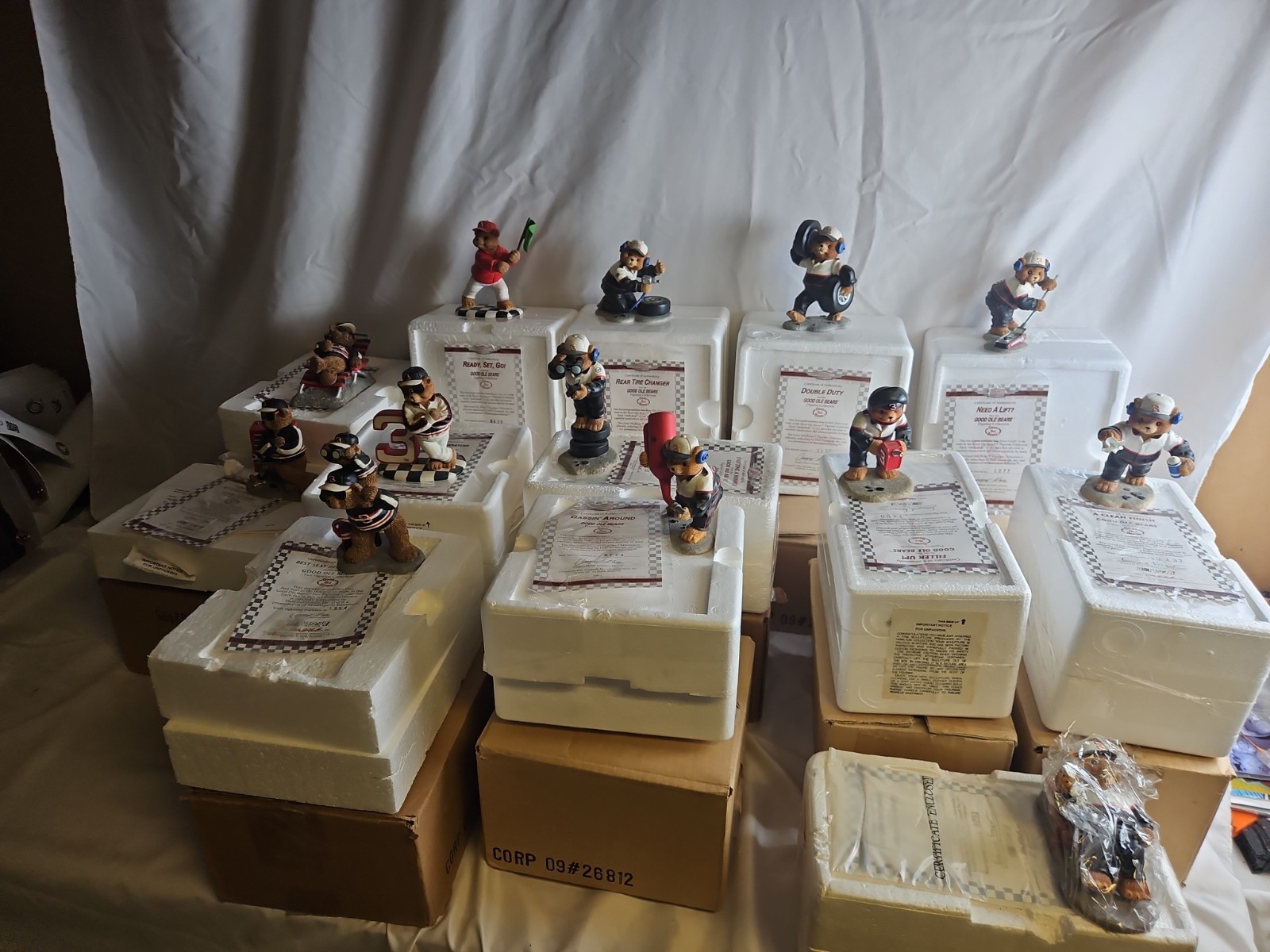 Dale Earnhardt #3 1999 Good Ole Bears 13 Figurines Collection NASCAR Boxes Coa Dale Earnhardt #3 1999 Good Ole Bears 13 Figurines Collection NASCAR Boxes Coa