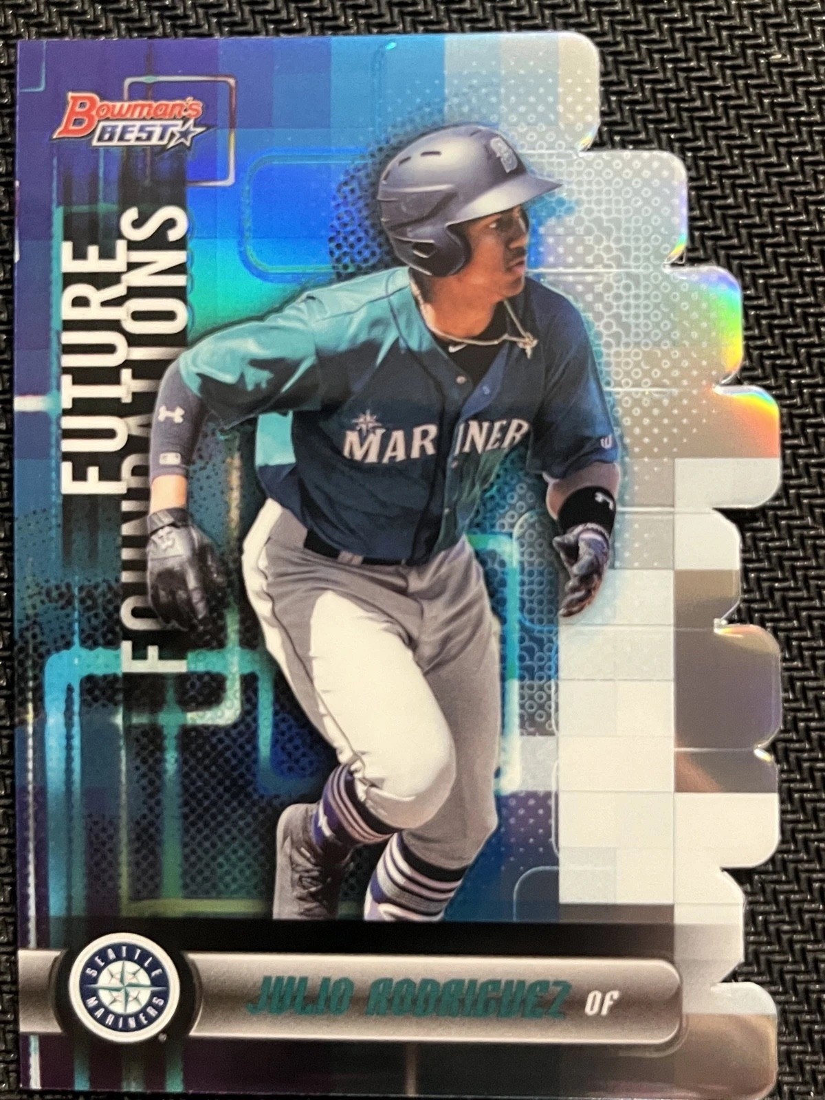 2019 Bowman\'s Best - Future Foundations Die Cuts Julio Rodriguez #FF-JR (RC) 2019 Bowman\'s Best - Future Foundations Die Cuts Julio Rodriguez #FF-JR (RC)