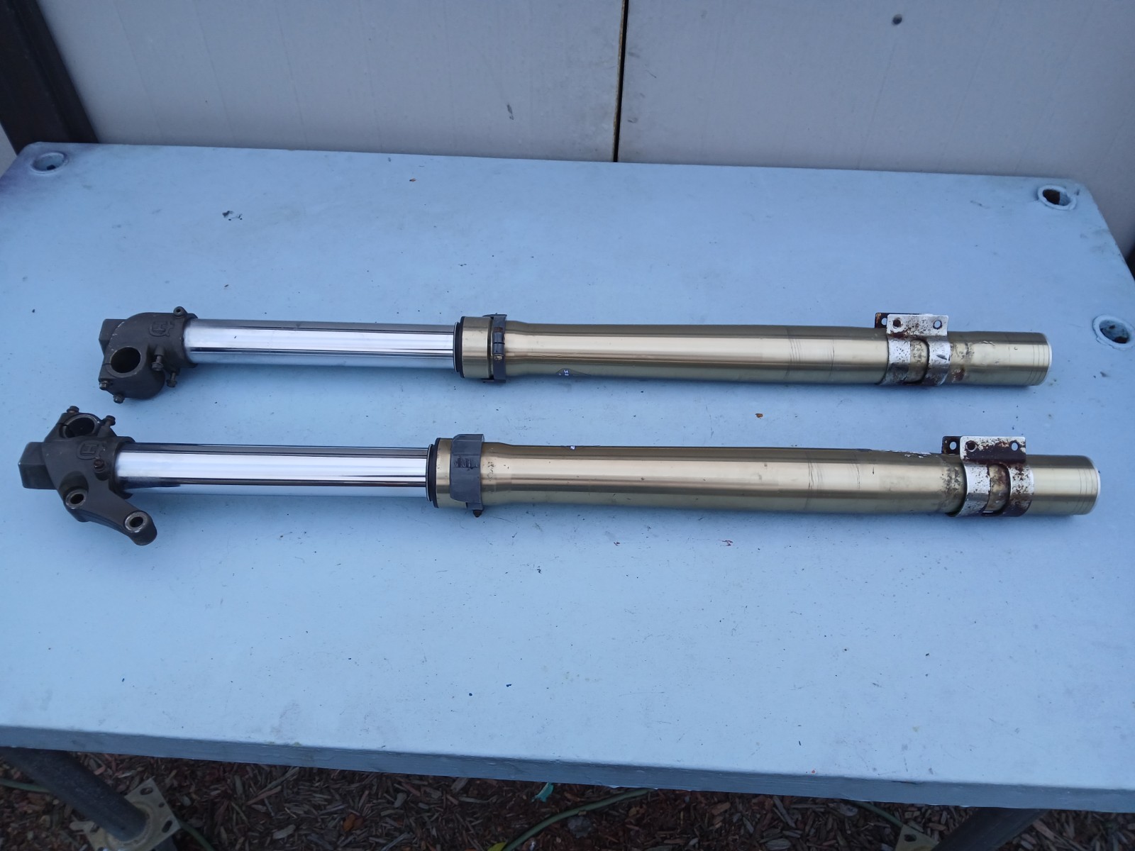 2005 06 SMR 510R HUSQVARNA FRONT SUSPENSION SHOCKS FORK ABSORBER OEM 2005 06 SMR 510R HUSQVARNA FRONT SUSPENSION SHOCKS FORK ABSORBER OEM