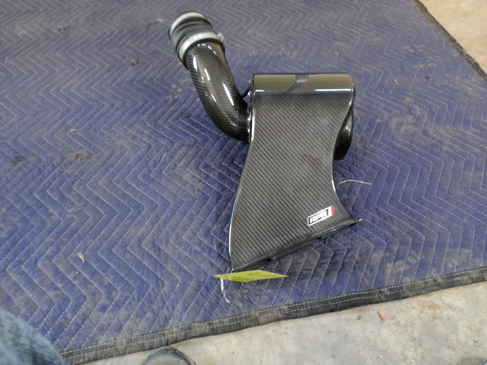 APR Carbon Fiber Cold Air Intake -- CI100033KT1
