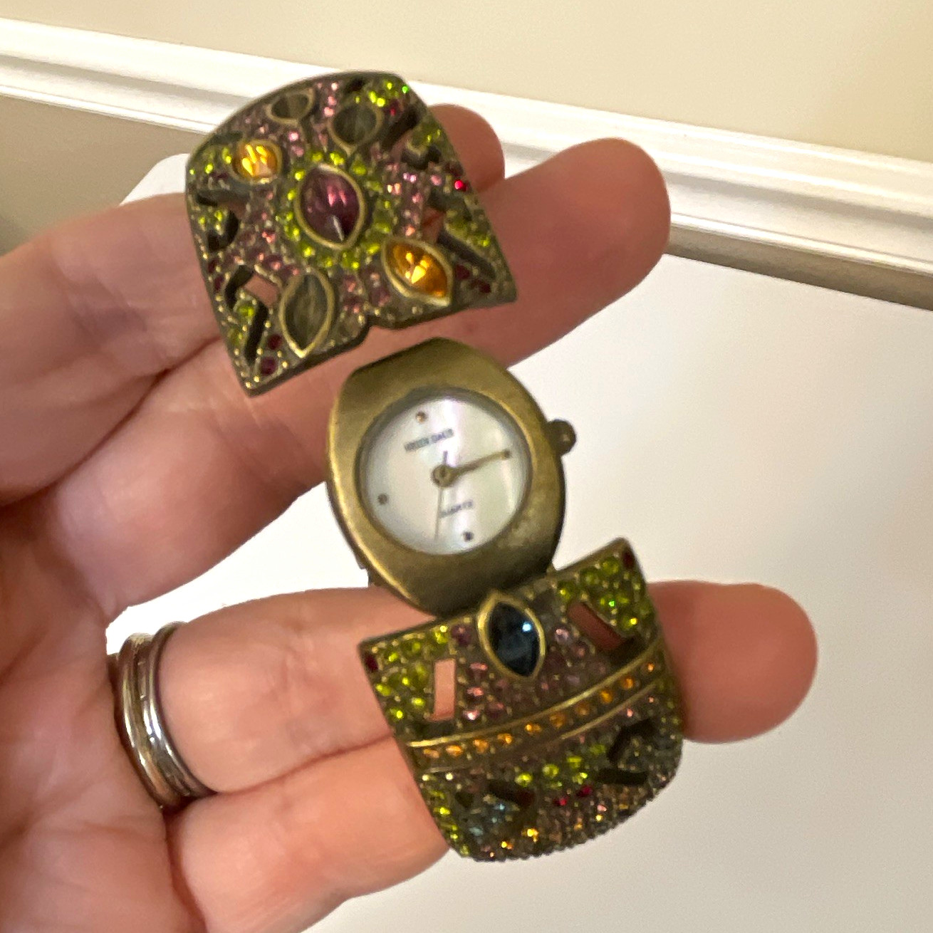 Women’s Heidi Daus cuff bracelet/watch B7777 for parts or repair -see pics