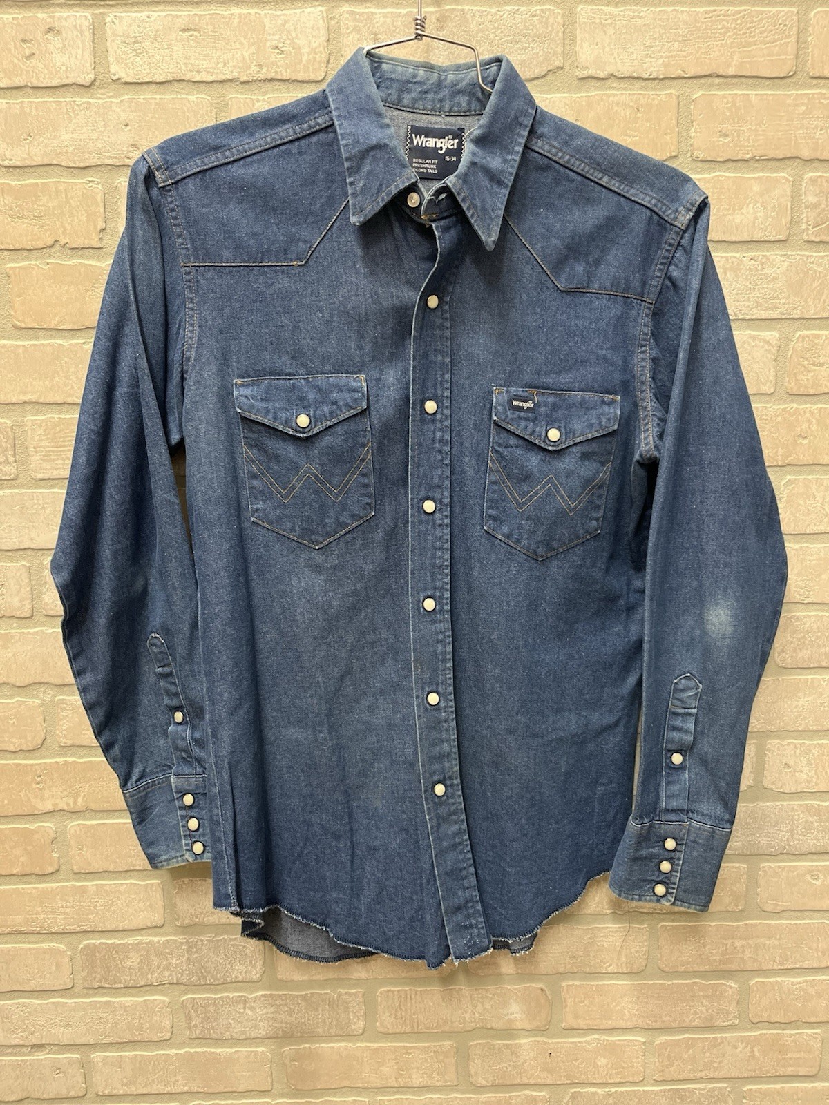 Wrangler Retro Shirt Men\'s 16/34 Light Blue Denim Western Pearl Snap Long Sleeve Wrangler Retro Shirt Men\'s 16/34 Light Blue Denim Western Pearl Snap Long Sleeve